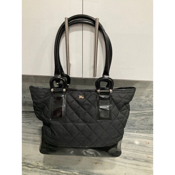Burberry‎ Quilted Tote Bag In Black With Leather Trim - Picture 1 of 13